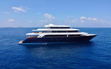 Safira by Custom Made – Private Superyacht Charter in Male