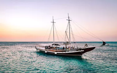 Classic by Custom Made – Private Motor Sailer Charter in Aruba