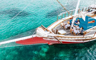 Classic by Custom Made – Private Motor Sailer Charter in Aruba