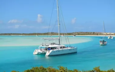 Amura II by CNB – Private Sailing Catamaran Charter in Nassau