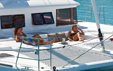Amura II by CNB – Private Sailing Catamaran Charter in Nassau