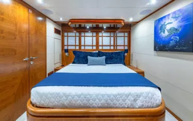 B Happy by Hargrave – Private Motor Yacht Charter in the Bahamas