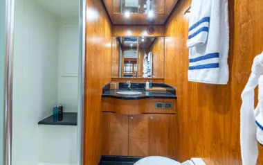 B Happy by Hargrave – Private Motor Yacht Charter in the Bahamas