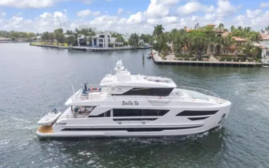 Bella Tu by Horizon – Private Motor Yacht Charter in Exuma