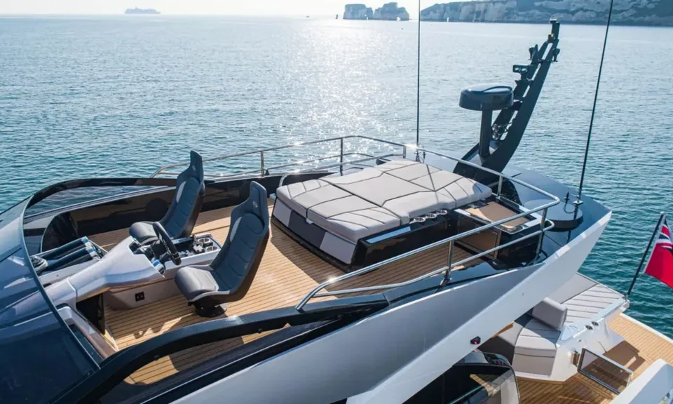 Forza, 2021 Sunseeker 65 Sport Yacht, photo 3