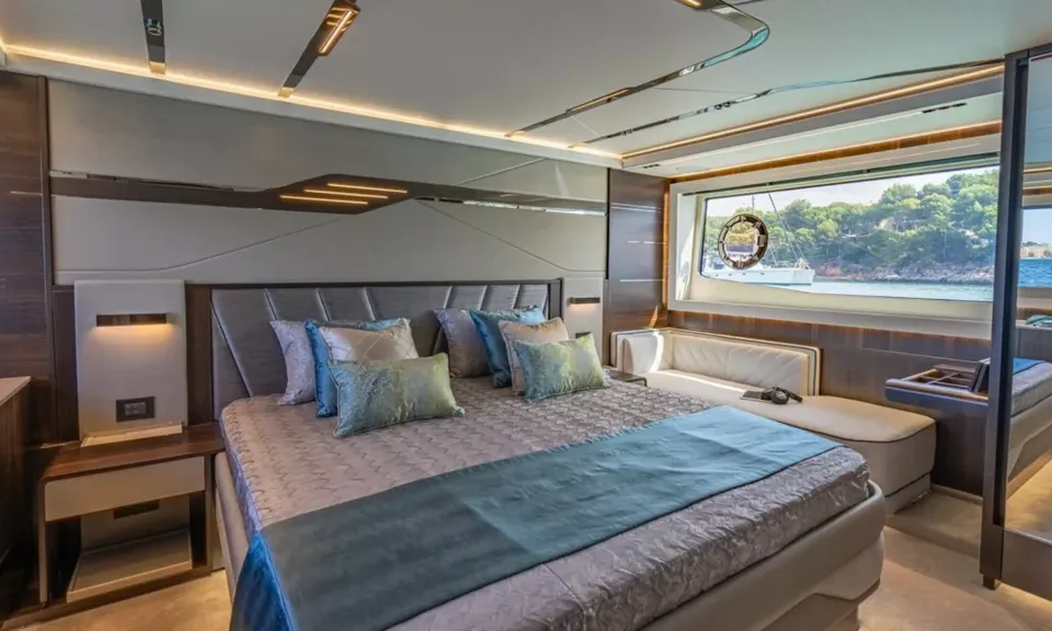 Forza, 2021 Sunseeker 65 Sport Yacht, photo 8