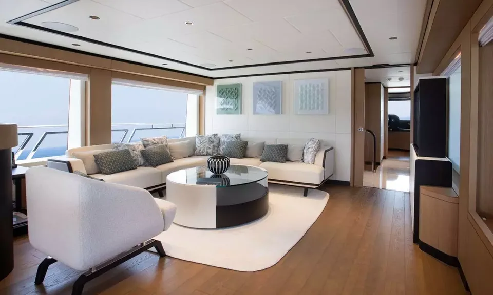 Olivia, 2023 Majesty Yachts Majesty 120, photo 3