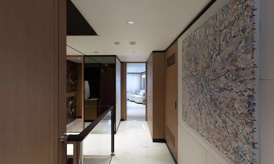 Olivia, 2023 Majesty Yachts Majesty 120, photo 4