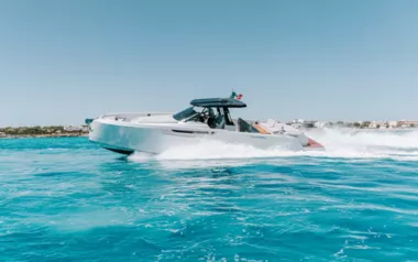Caiman by Cayman Yachts – Private Power Boat Charter in Ibiza
