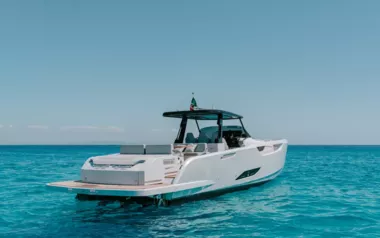 Caiman by Cayman Yachts – Private Power Boat Charter in Ibiza