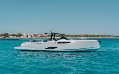 Caiman by Cayman Yachts – Private Power Boat Charter in Ibiza