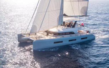 Kingfisher V by Lagoon – Private Sailing Catamaran Charter in Mallorca