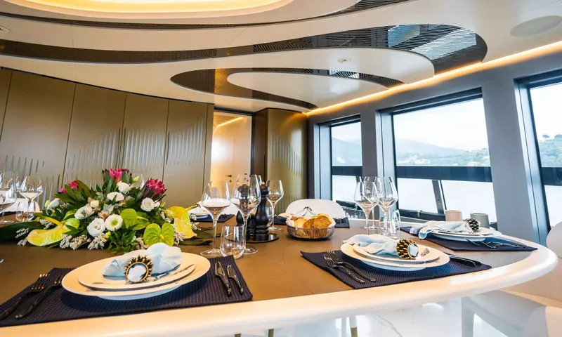 Pandion Pearl image 3