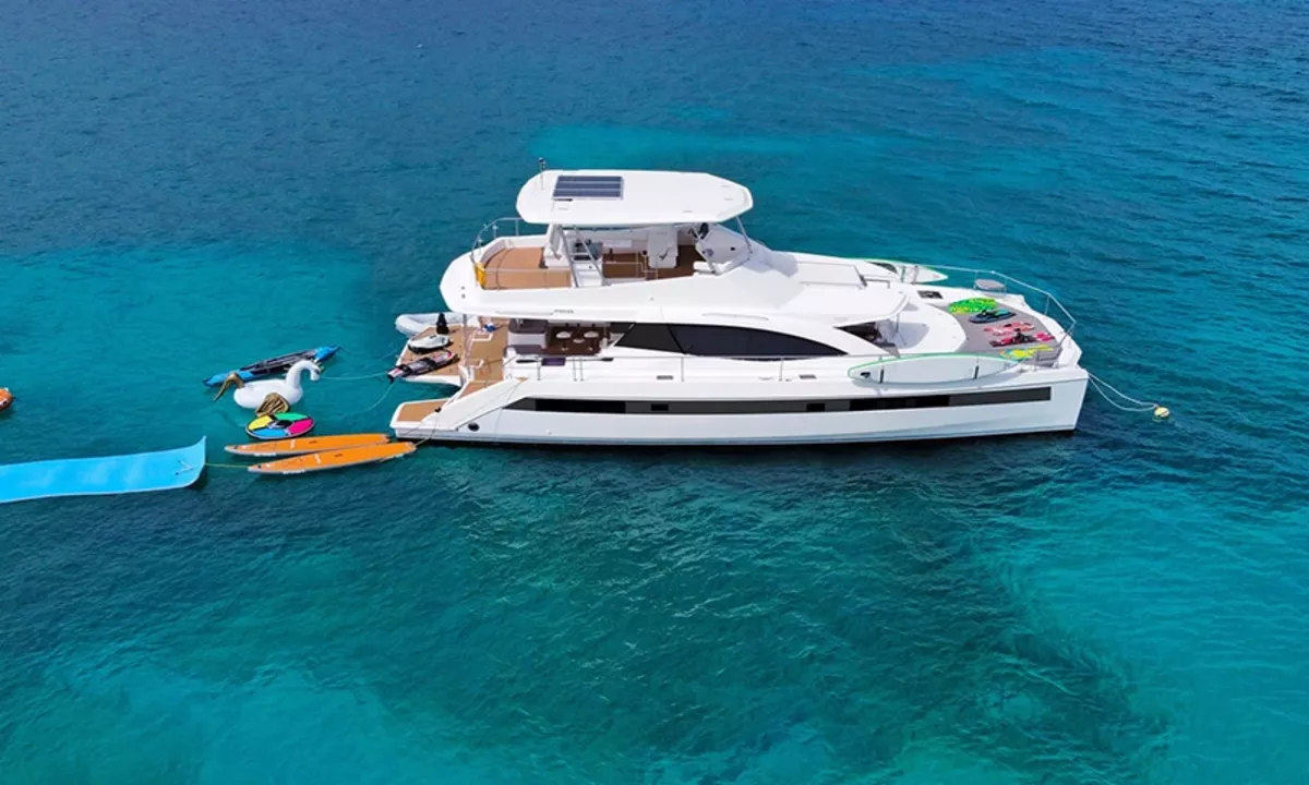 Cosmopolitan main image