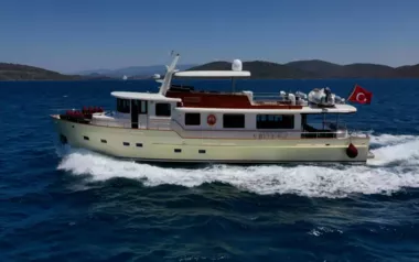 Dilnisin by Taka Yat – Private Motor Yacht Charter in Bodrum