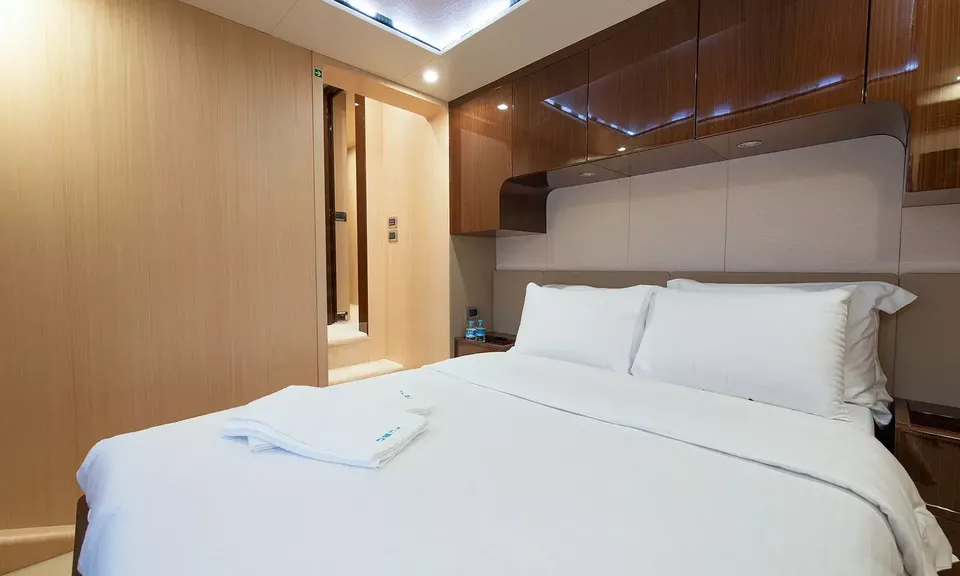 Hubo, 2015 Azimut, photo 12