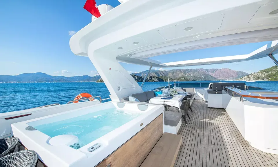 Hubo, 2015 Azimut, photo 2