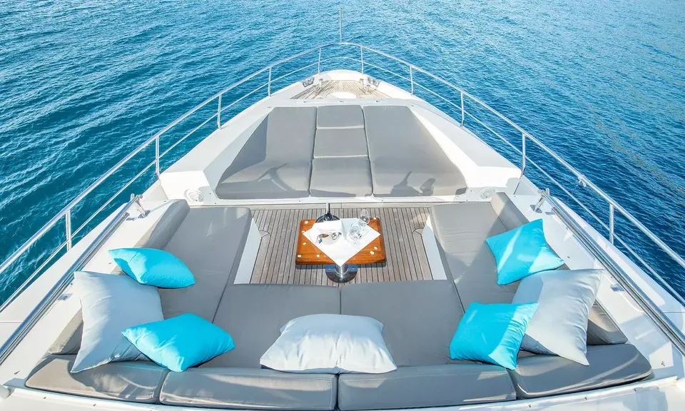 Hubo, 2015 Azimut, photo 3