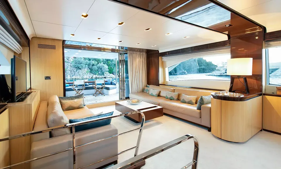 Hubo, 2015 Azimut, photo 5