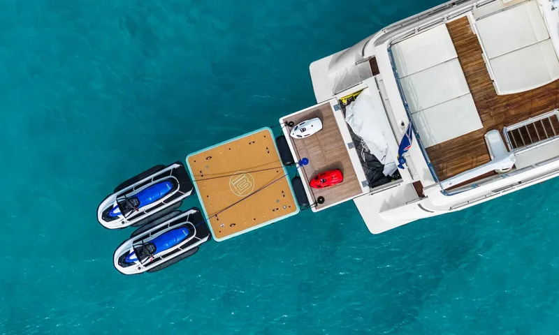 Ferretti image 2