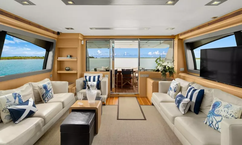 Ferretti image 12