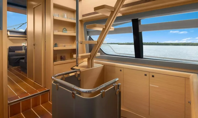 Ferretti image 15