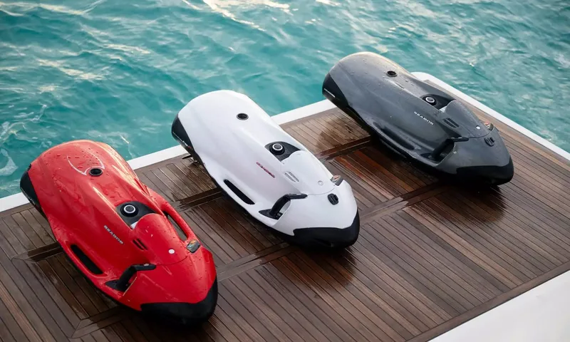 Ferretti image 31