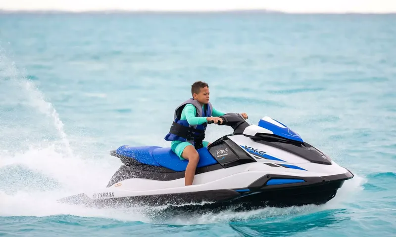 Ferretti image 32