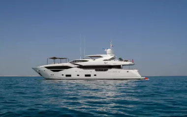 Legende by Sunseeker – Private Superyacht Charter in Male