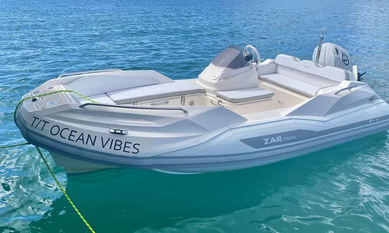 Ocean Vibes image 18