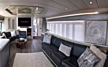 Runaway by Azimut – Private Motor Yacht Charter in St Thomas