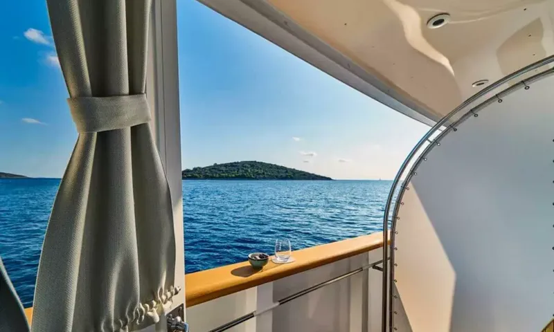 La Perla image 18
