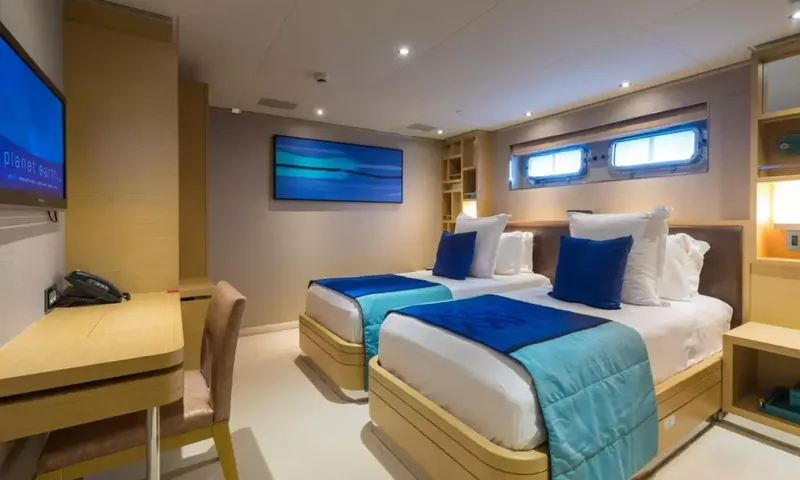 Avalon I image 11