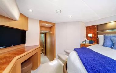 Indigo III by Horizon – Private Power Catamaran Charter in the Abacos