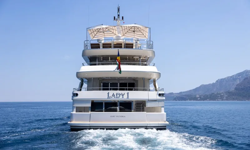 Lady I image 21
