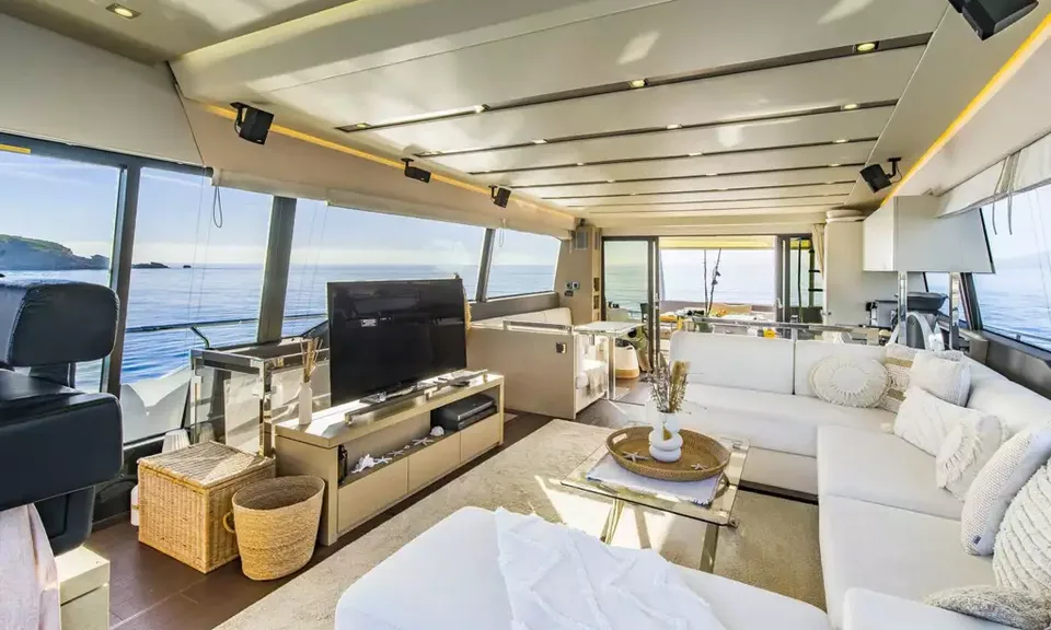 Blue M, 2016 Prestige Yachts 680 Fly, photo 5