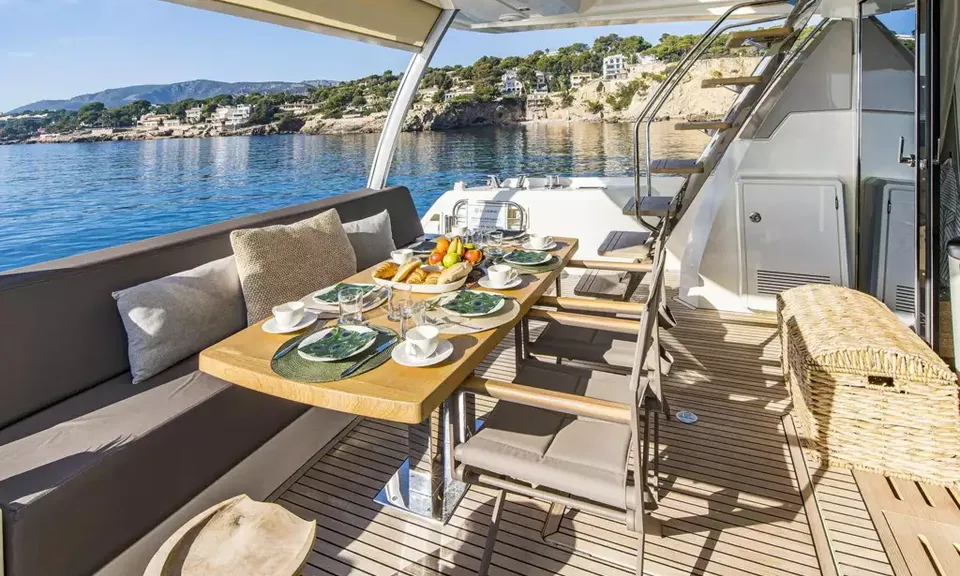 Blue M, 2016 Prestige Yachts 680 Fly, photo 4