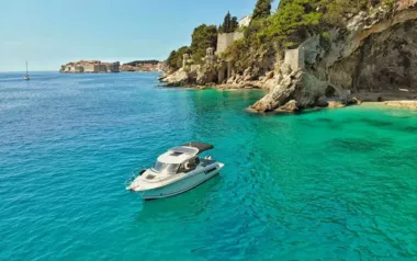 MF 795 by Jeanneau – Private Power Boat Charter in Dubrovnik