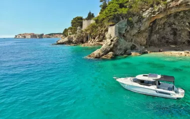 MF 795 by Jeanneau – Private Power Boat Charter in Dubrovnik