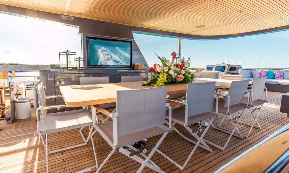 Vivace, 2021 Alpha Custom Yachts Spritz 102, photo 6