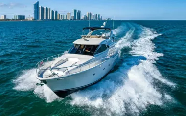 Elegant Lady by Meridian – Private Motor Yacht Charter in Freeport