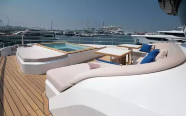 Sandbank by Gulf Craft – Private Superyacht Charter in St Georges