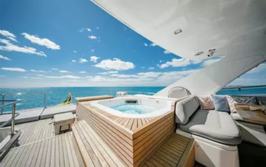 Beachfront II by Princess – Private Motor Yacht Charter in Harbour Island