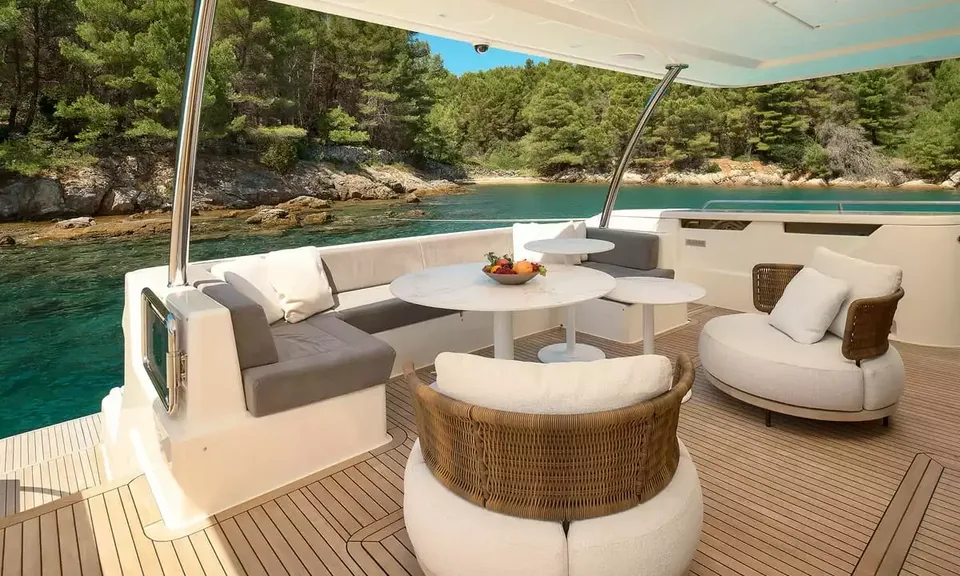Damari, 2019 Ferretti 960, photo 4