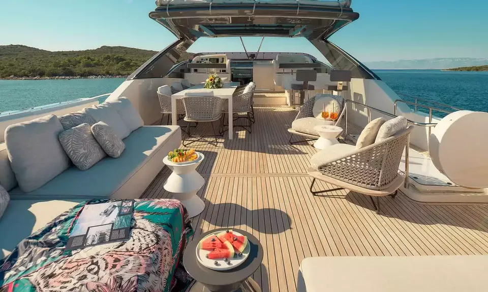 Damari, 2019 Ferretti 960, photo 19