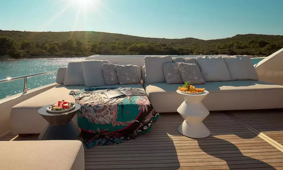Damari, 2019 Ferretti 960, photo 21