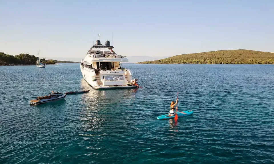 Damari, 2019 Ferretti 960, photo 28