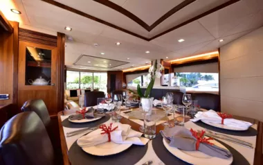 Catalana by Sunseeker – Private Motor Yacht Charter in the Abacos