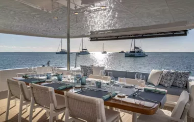 Omakase by Horizon – Private Power Catamaran Charter in the Abacos