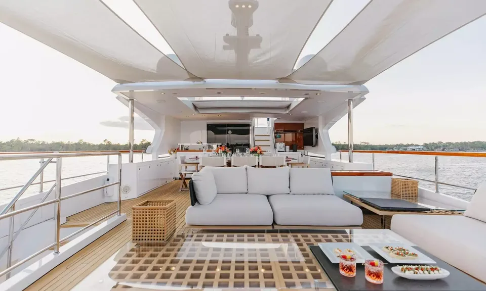 Bella Vita, 2019 Benetti Delfino 95, photo 3